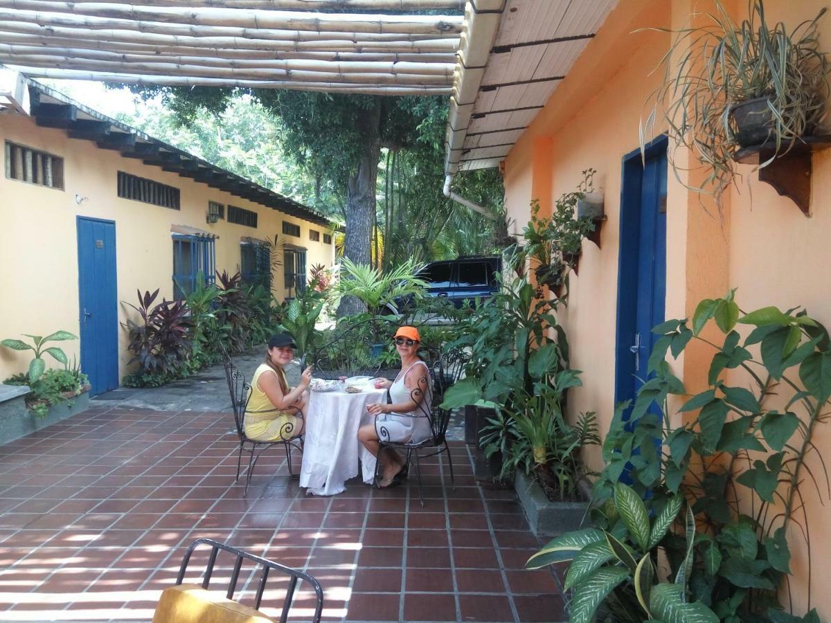 Hostal Nova Colonial Puerto Colombia Buitenkant foto